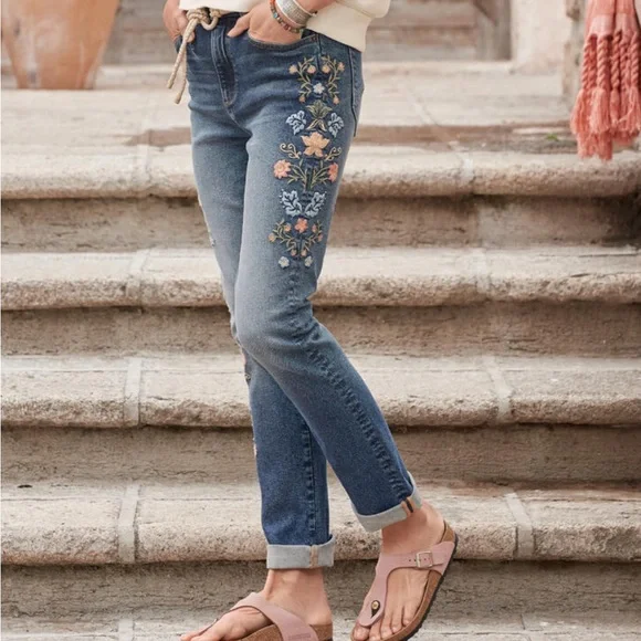 Driftwood Audrey Bird Vale Embroidered Jeans. New with tags.
